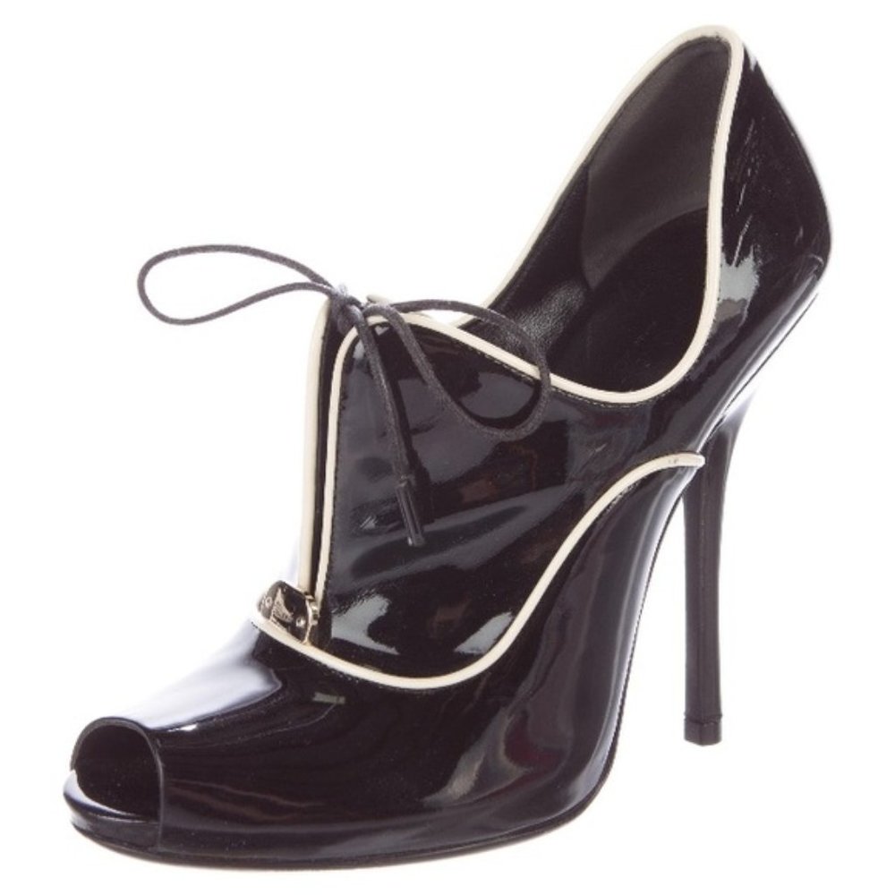 GUCCI NEWTON PATENT PEEP TOE BOOTS